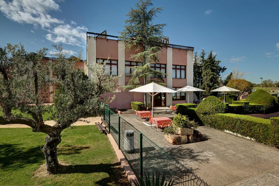 Property building, Day, Lounge or bar
