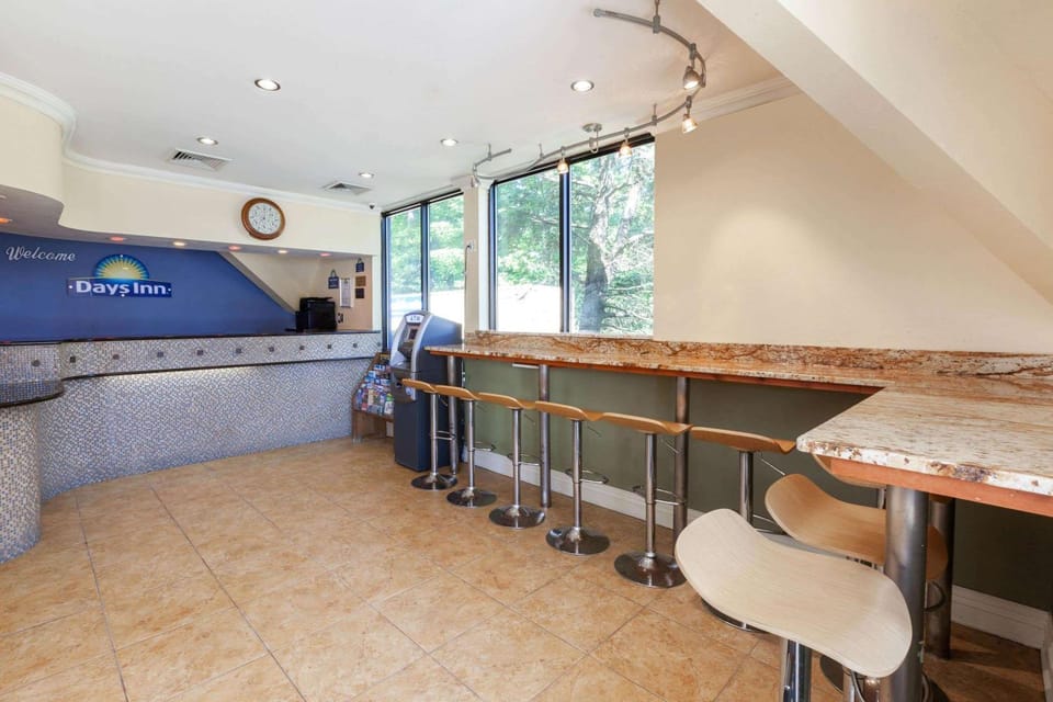 Lobby or reception, On site