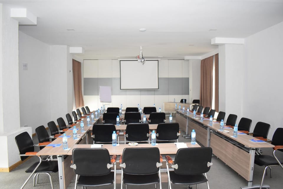 Meeting/conference room