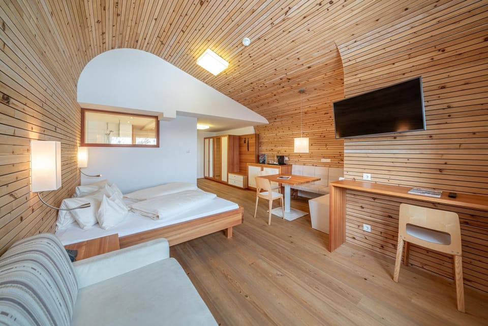 TV and multimedia, Bedroom