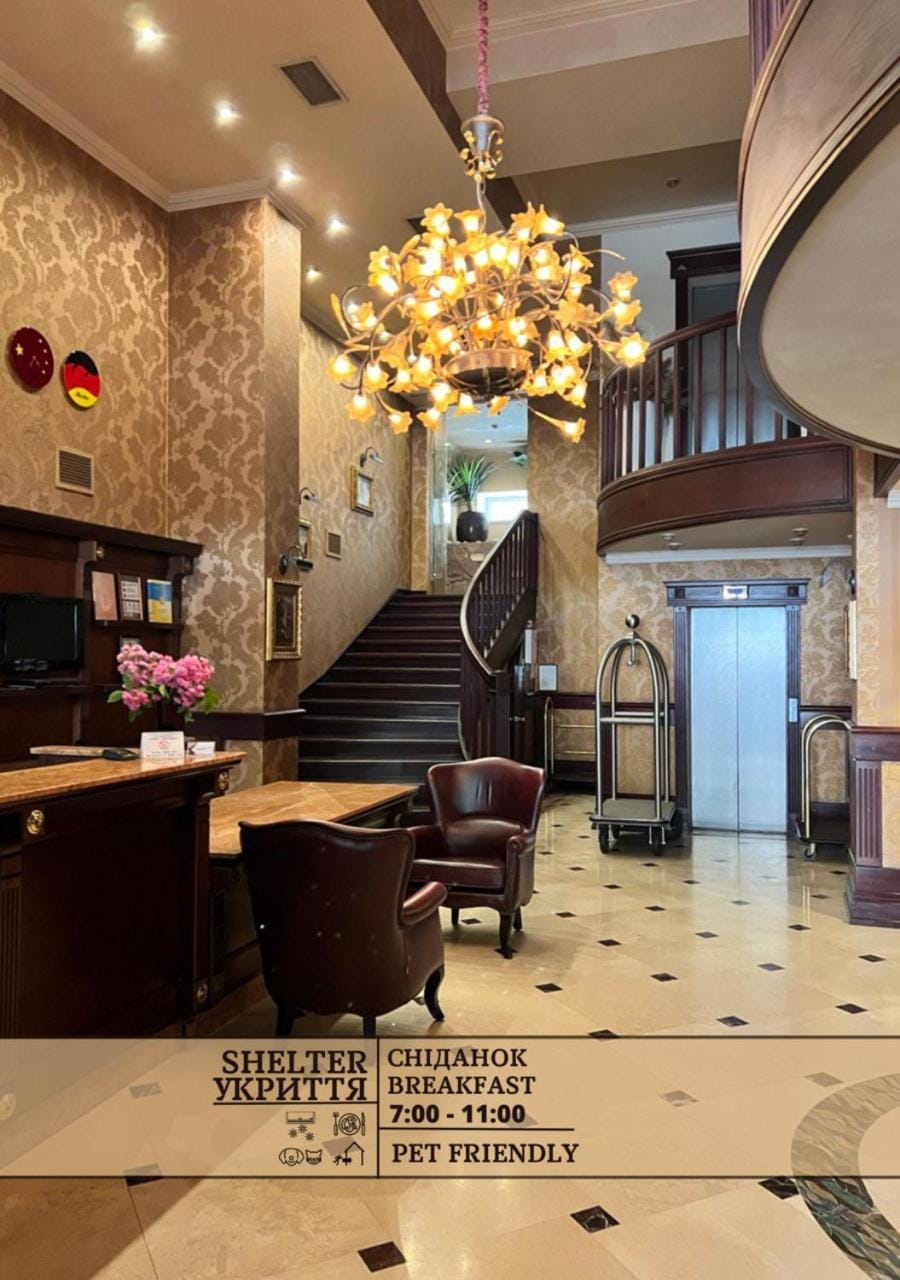 Facade/entrance, Living room, Lobby or reception, Seating area