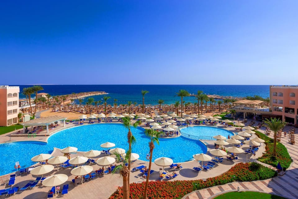 Day, Beach, Swimming pool