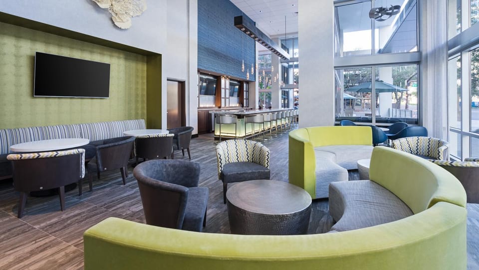 Lounge or bar, Alcoholic drinks