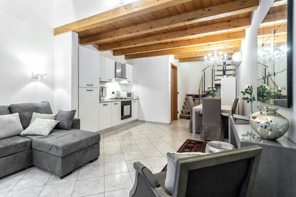 Kitchen or kitchenette, Living room