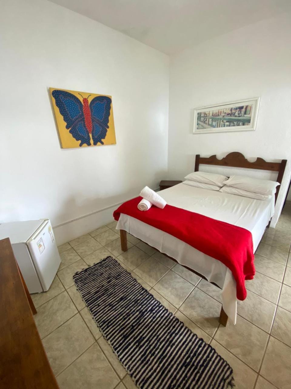 Bed, Bedroom, pet friendly, towels