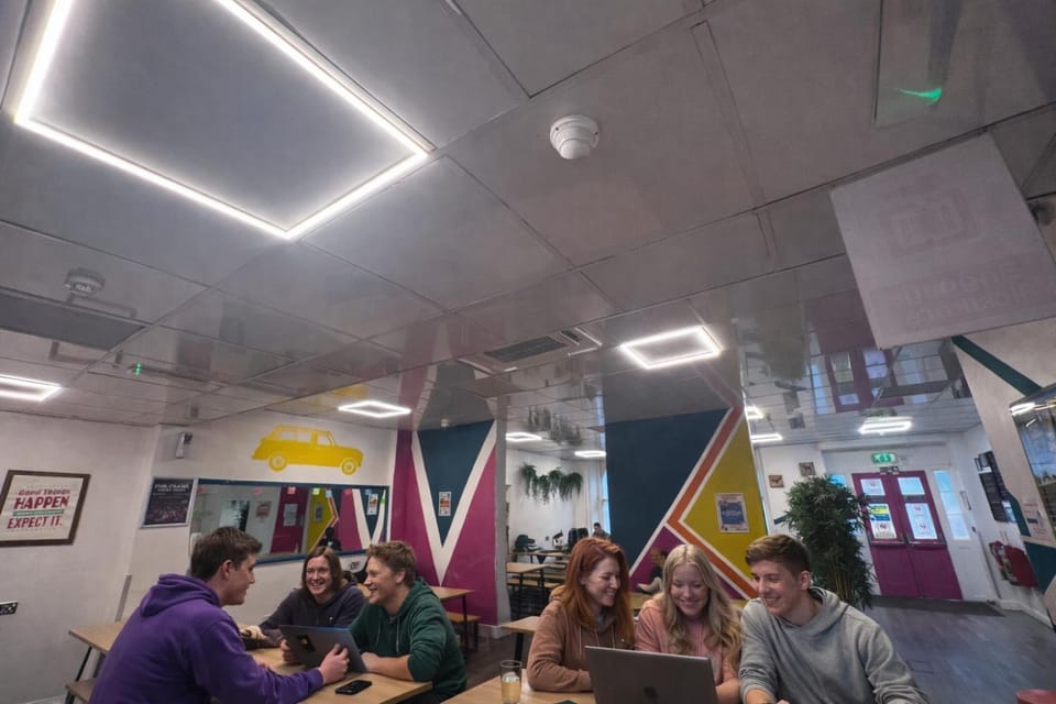 Communal lounge/ TV room