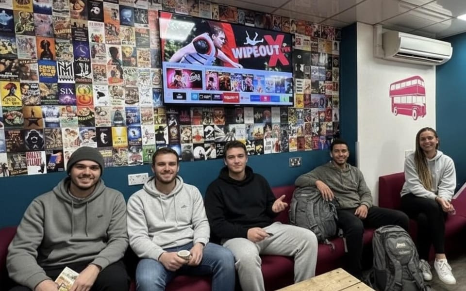 Communal lounge/ TV room