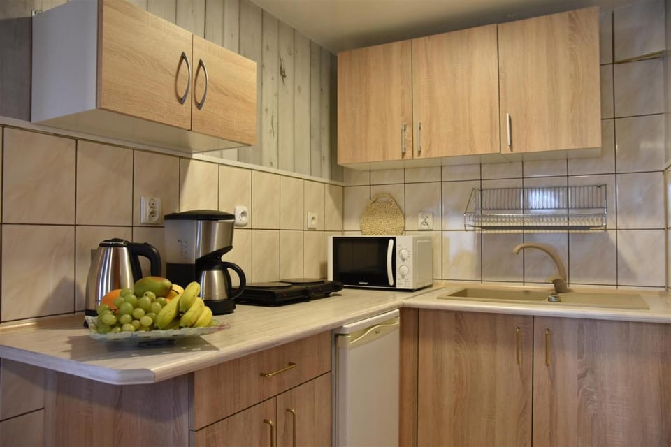 Coffee/tea facilities, Kitchen or kitchenette