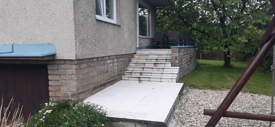 Facade/entrance, Balcony/Terrace