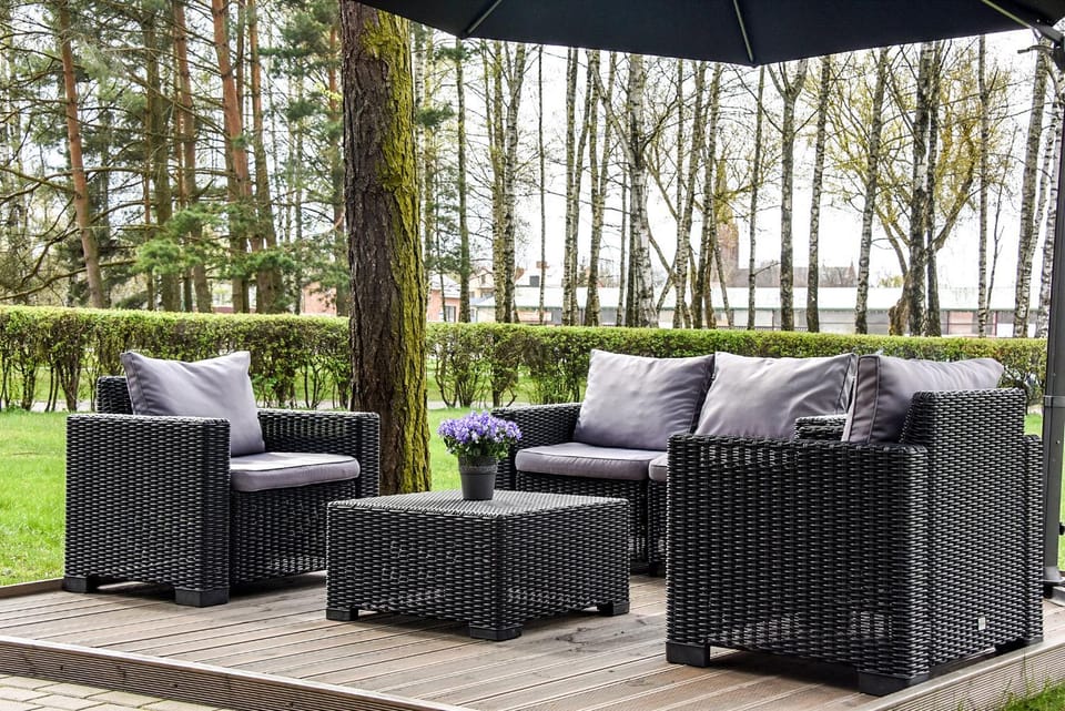 On site, Area and facilities