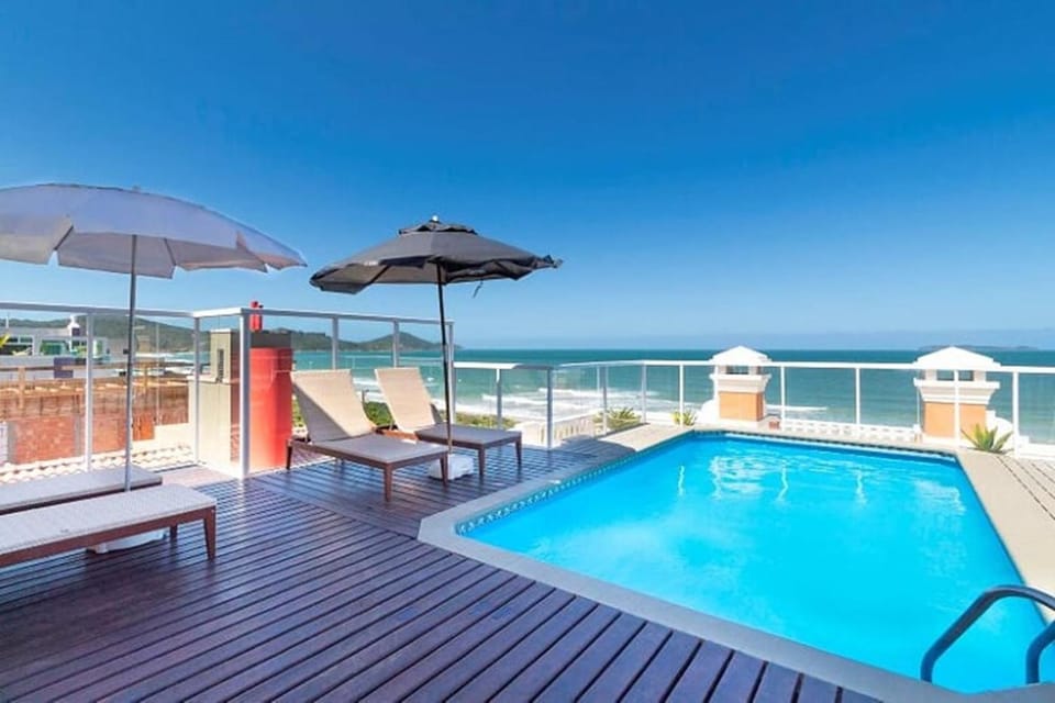 Landmark view, Pool view, Sea view
