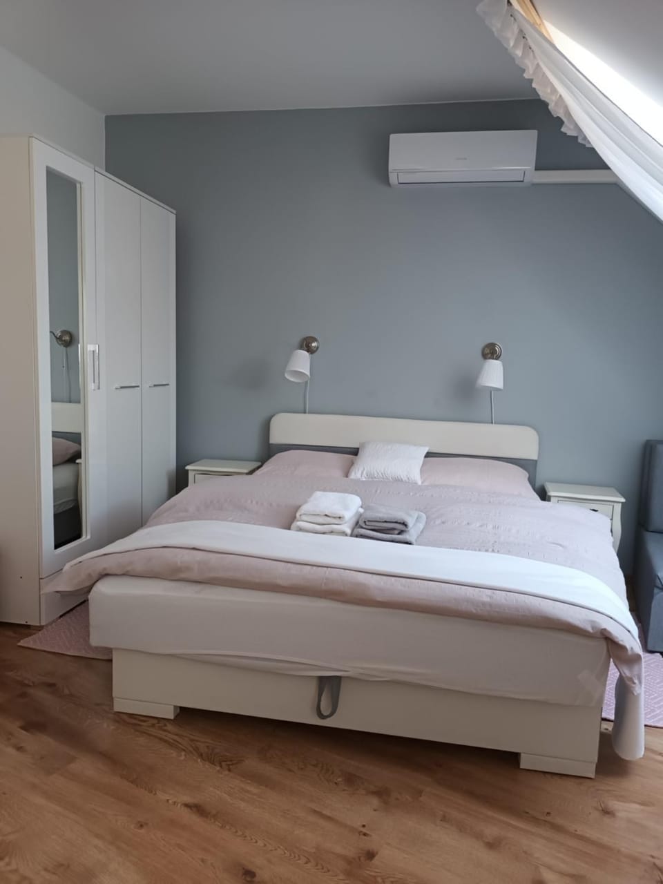 Bed, wardrobe