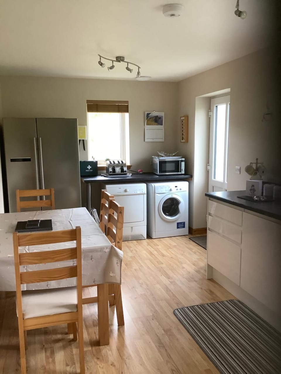minibar, washing machine, dryer, kitchen
