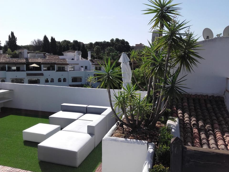 Marbella Golden Beach, Luxury Beach Penthouse Apartment in Marbella