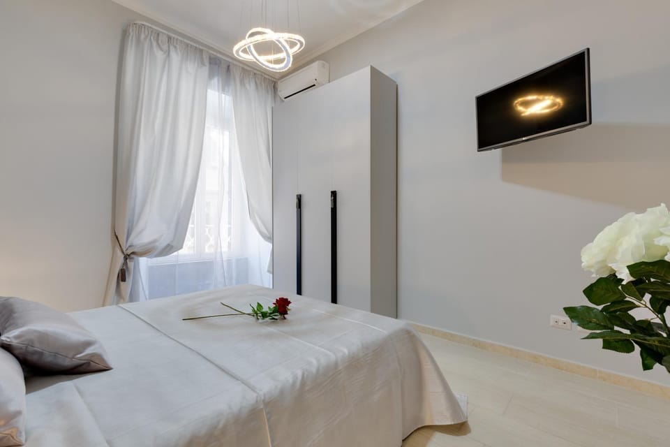 Bed, TV and multimedia, Photo of the whole room, Bedroom, air conditioner