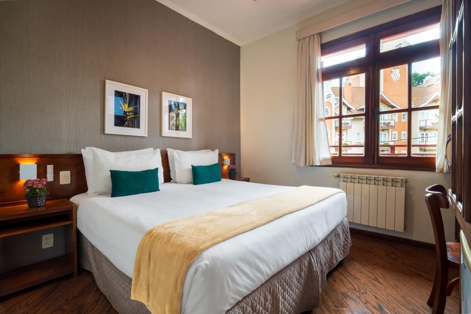 Bed, View (from property/room), Bedroom, heating