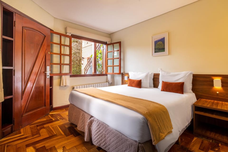 Bed, View (from property/room), Bedroom, heating