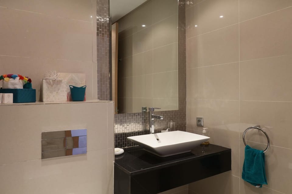 Shower, Bathroom, towels