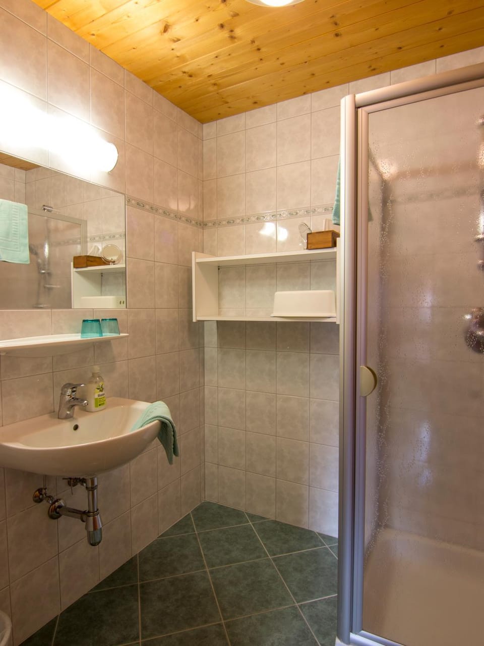 Bathroom, Decorative detail