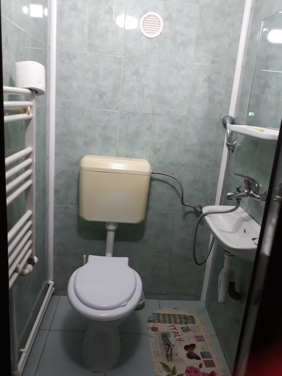 Shower, Toilet, Bathroom