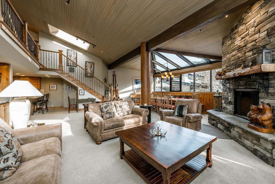 Living room, Seating area