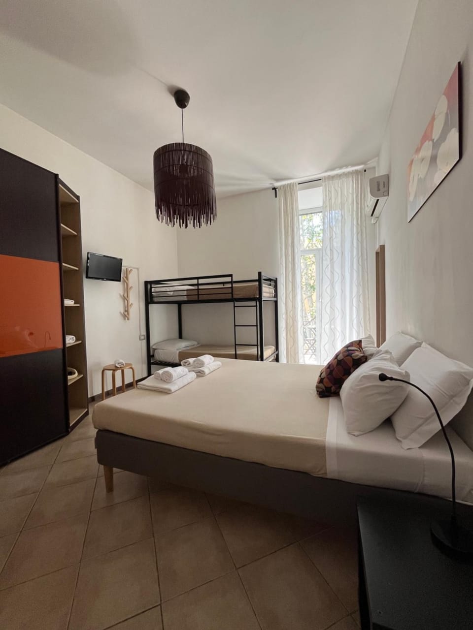 Bed, TV and multimedia, Bedroom, wardrobe