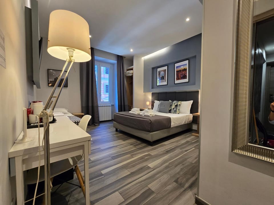 Photo of the whole room, Bedroom