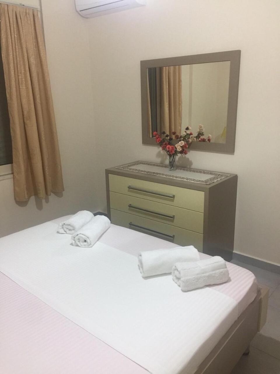 Bed, Photo of the whole room, Bedroom, wardrobe