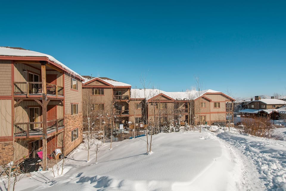 Facade/entrance, Winter, Skiing