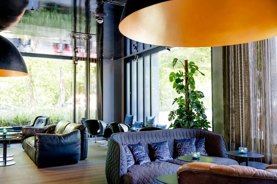 Lounge or bar