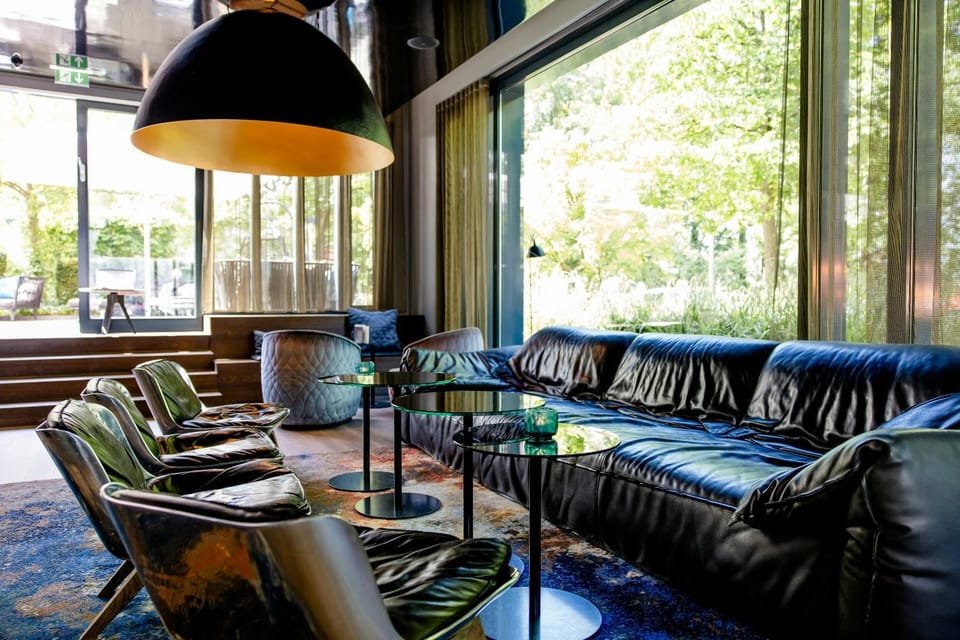 Lounge or bar