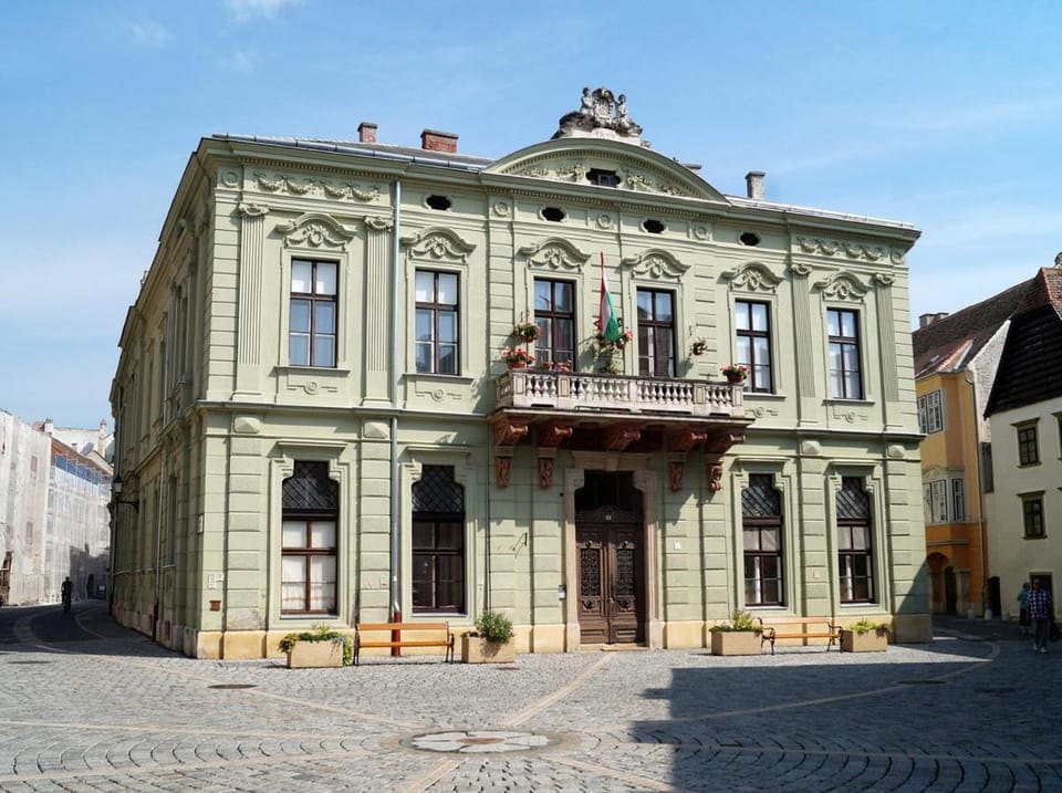 Belvárosi Erdész-lak Sopron Apartment in Hungary