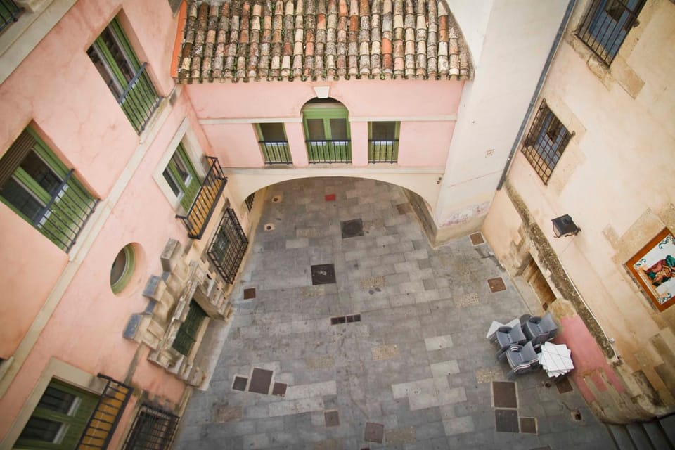 Facade/entrance, Off site, Decorative detail, Quiet street view