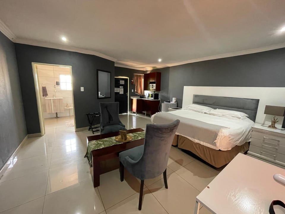 1 OAK Resort Nature lodge in South Africa