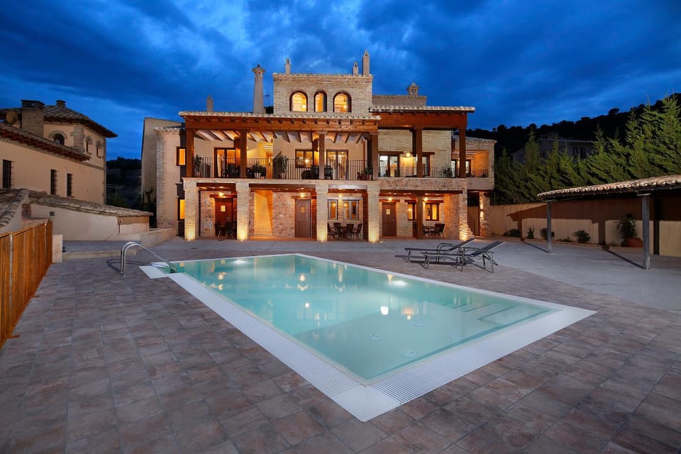 Facade/entrance, Swimming pool