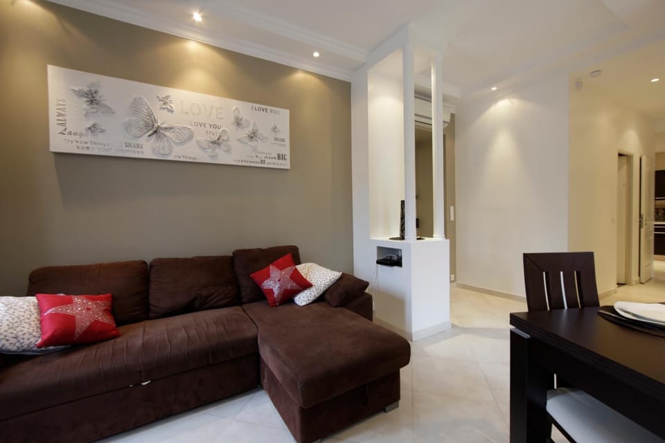 Night, Living room, Seating area, Dining area, Autumn, On site