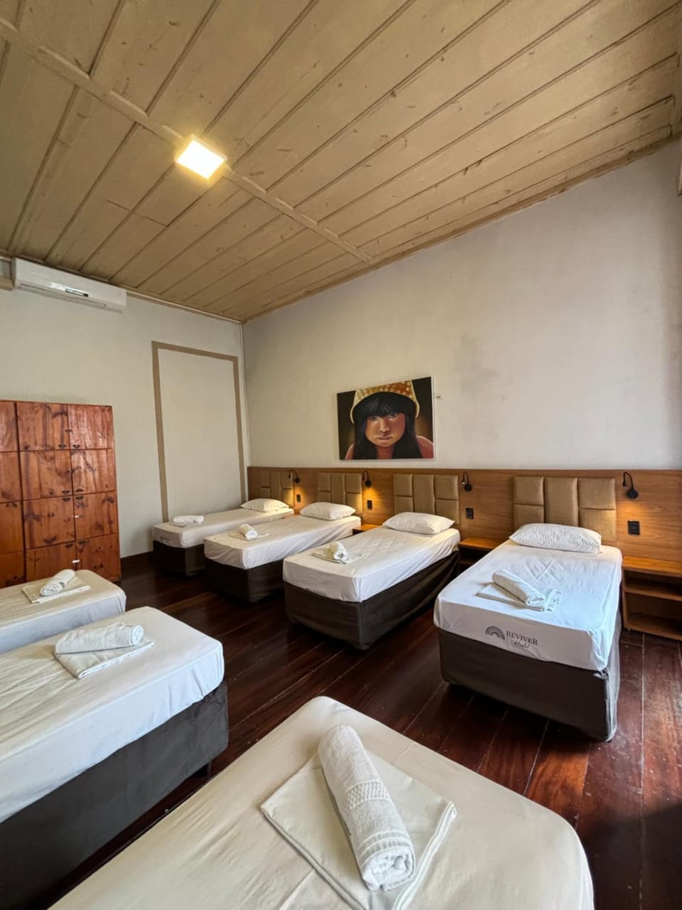 Reviver Hostel Bed and Breakfast in São Luís