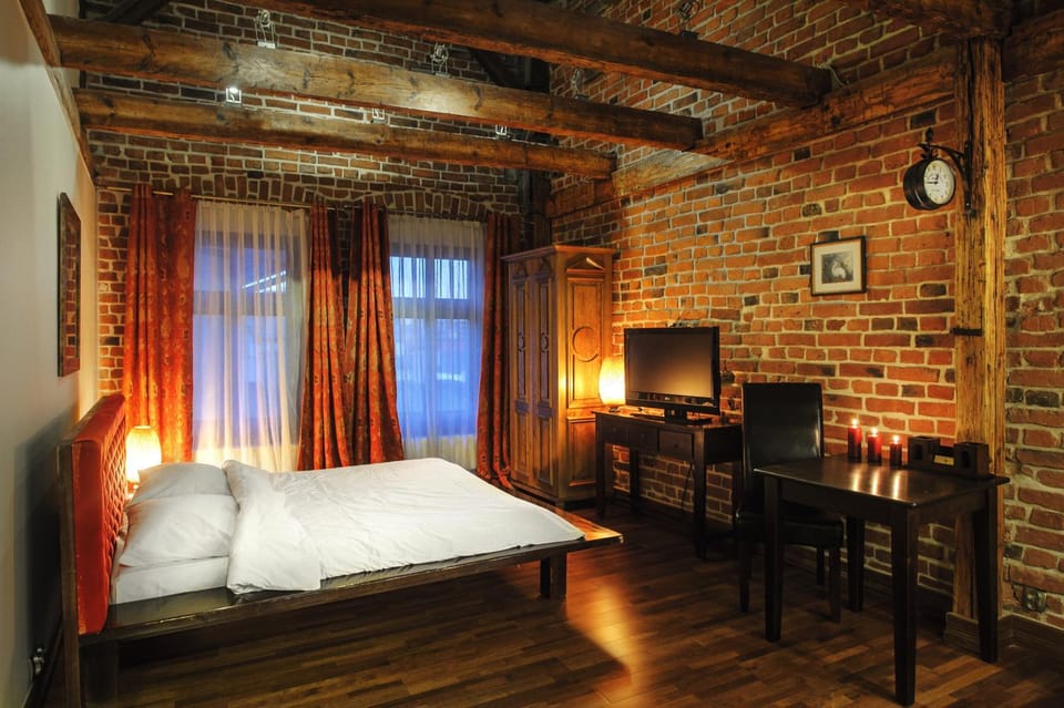 Bed, TV and multimedia