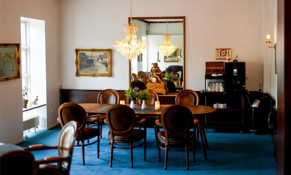 Meeting/conference room