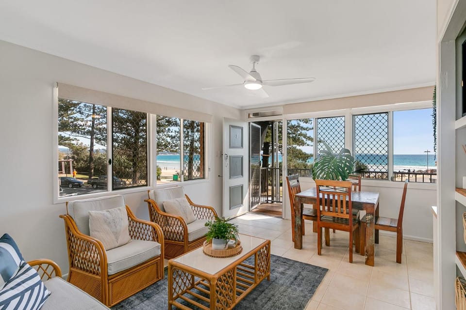 Pacific View Unit 3 Apartment in Tweed Heads