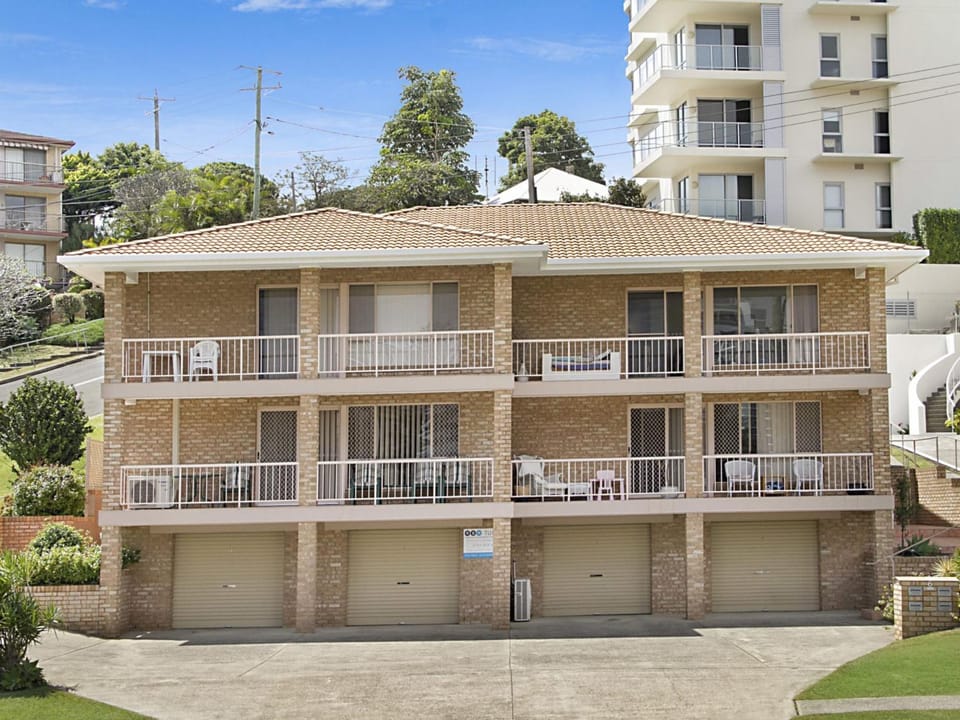 Tumut Unit 1 Apartment in Tweed Heads