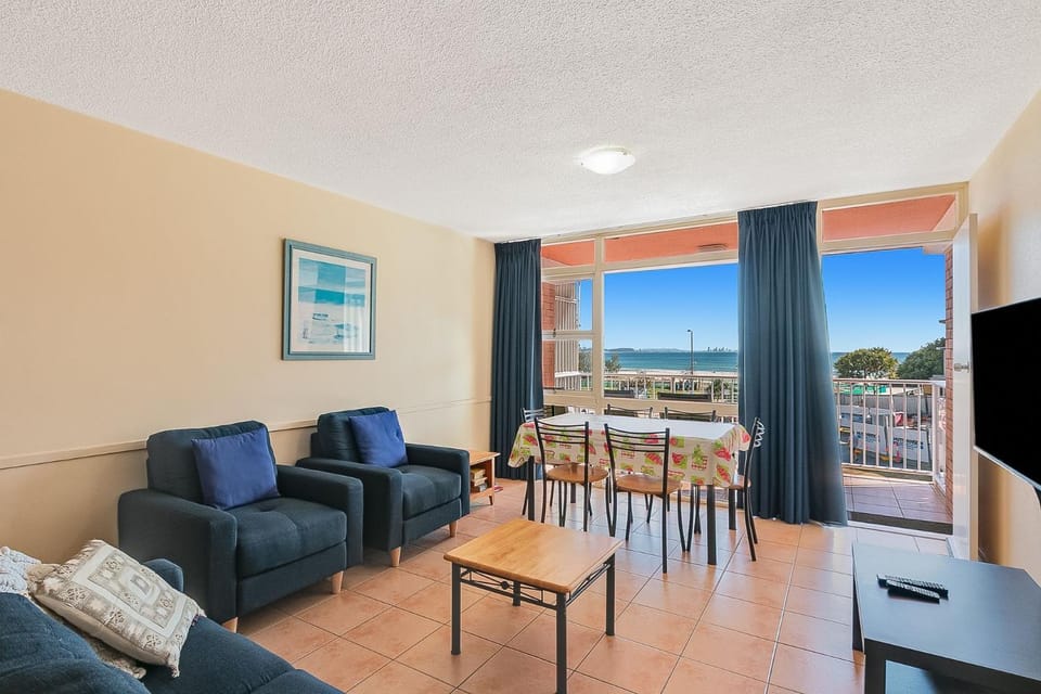 Beach Lodge Unit 9 Apartment in Tweed Heads