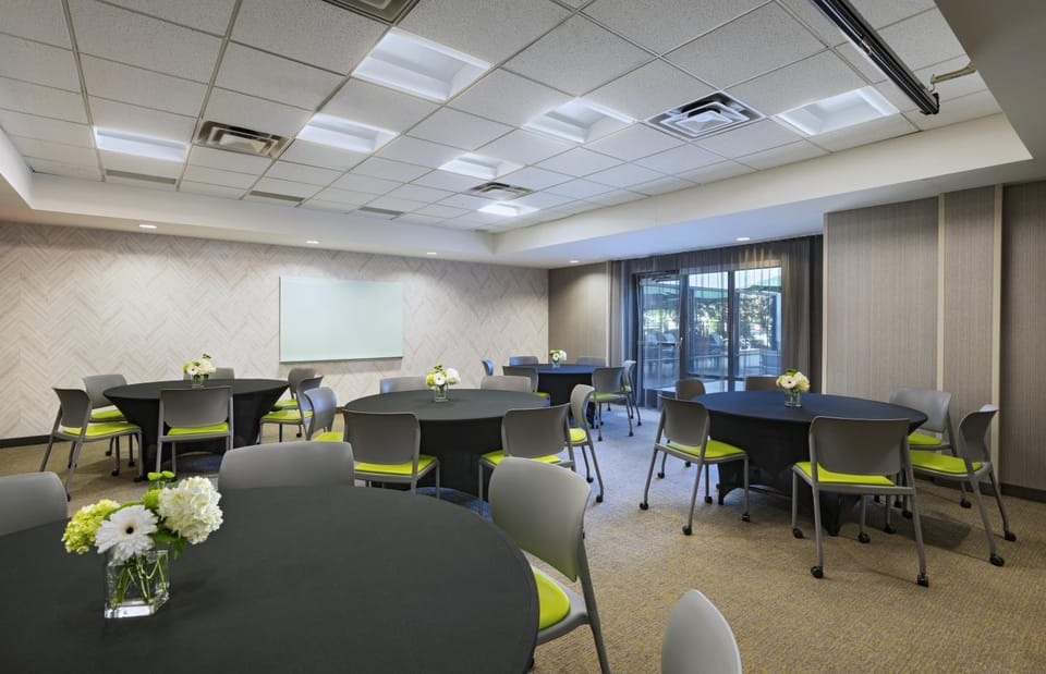 Meeting/conference room