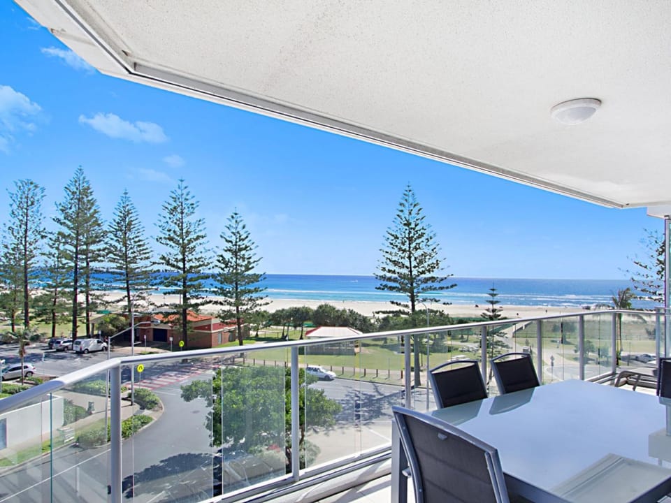 Reflections tower 2 Unit 401 Apartment in Tweed Heads