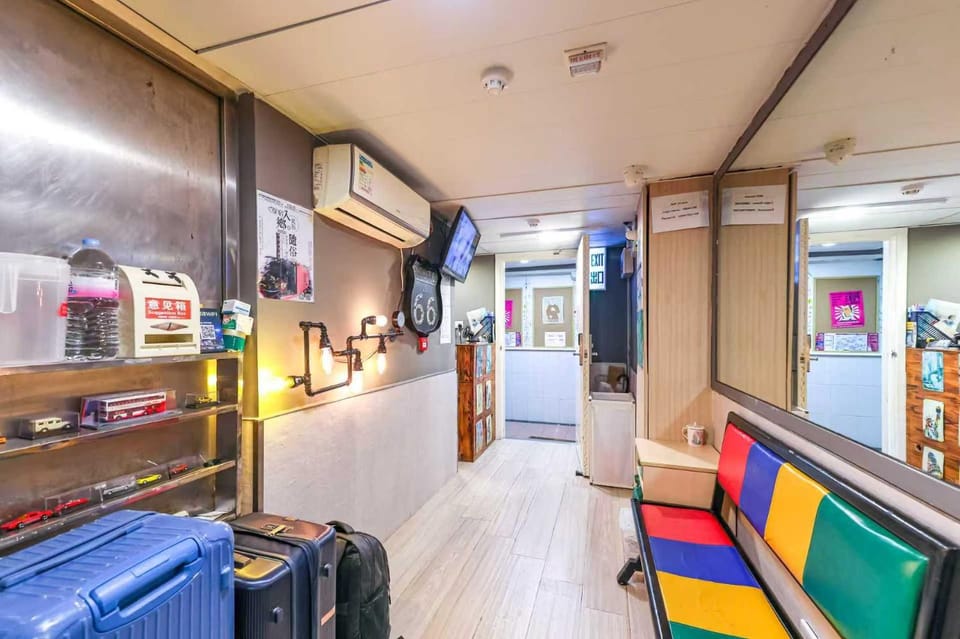 Tong Luo Wan Hostel Bed and Breakfast in Hong Kong