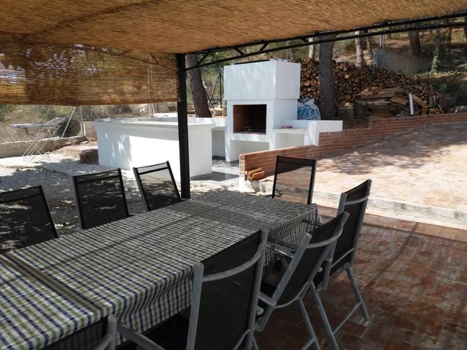 Patio, BBQ facilities