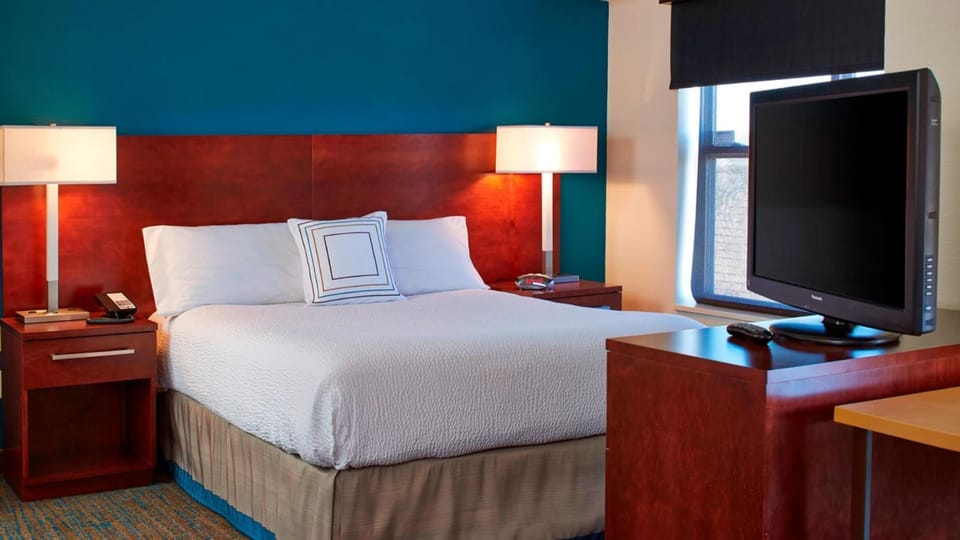 Bed, TV and multimedia