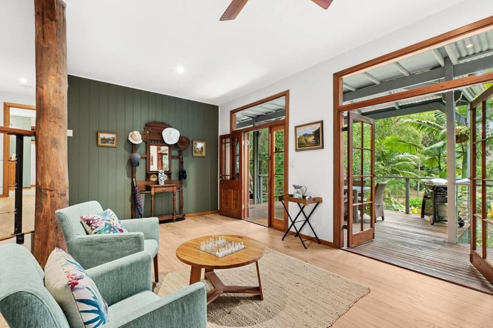 Magnolia Cottage House in Eumundi