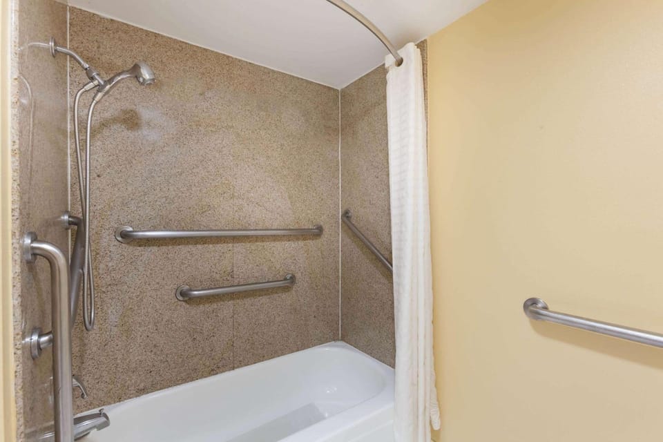Shower, Bathroom, Photo of the whole room, On site, ADAM