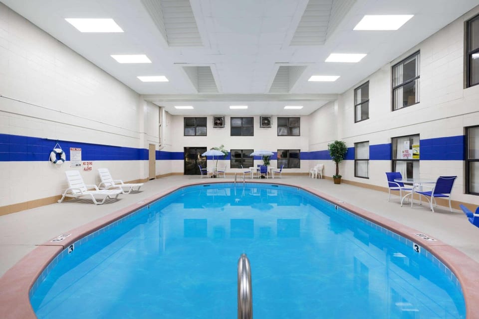 On site, Pool view, Swimming pool
